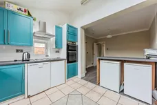 Holden Crescent, Newark