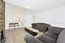 Castelnau, LONDON
