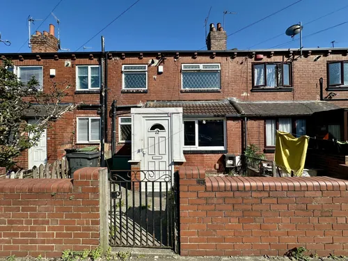 Longroyd Crescent North, LEEDSphoto