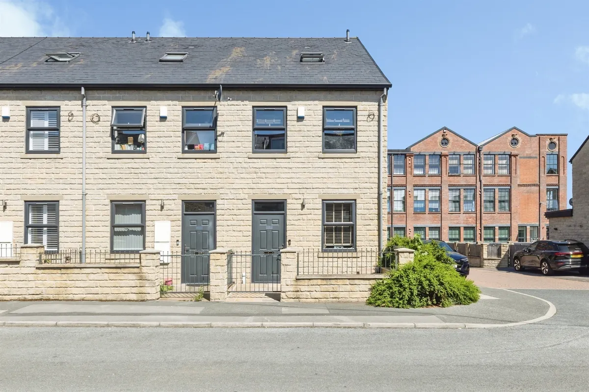 Mill Houses, Morley, Leeds