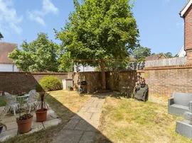 Updown Hill, Haywards Heath thumb 2
