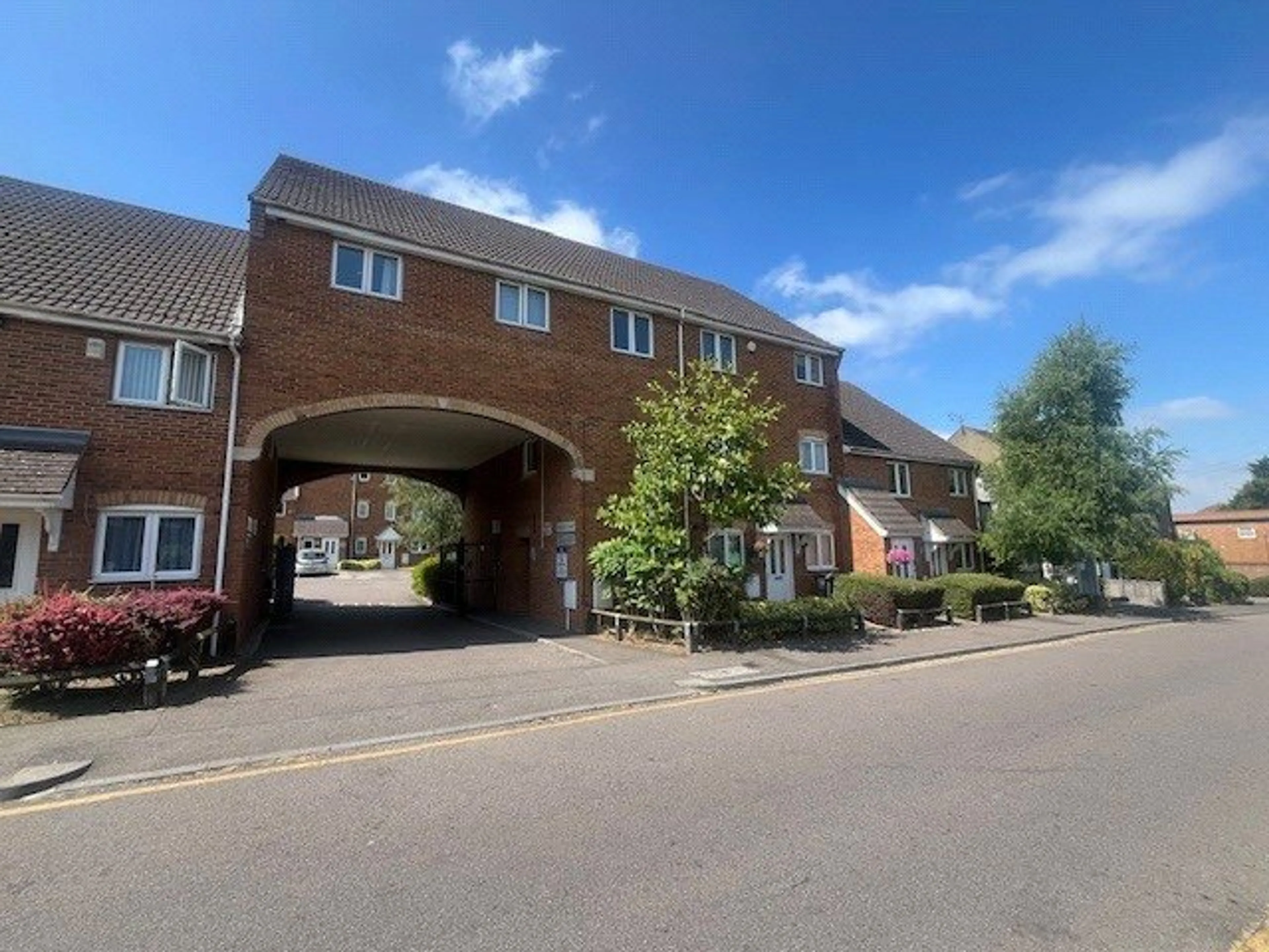 Property at Kathleen Court, Sarum Road, Luton, LU3