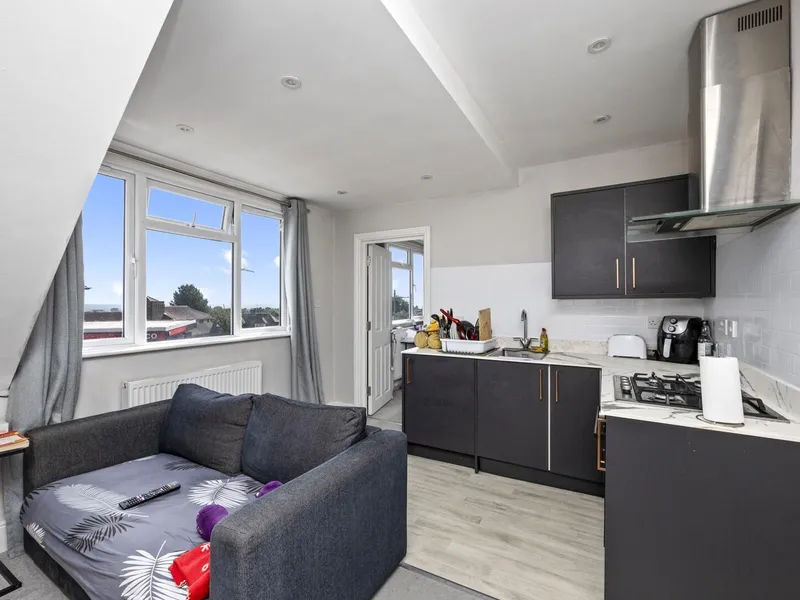 Property thumbnail 2 out of 3