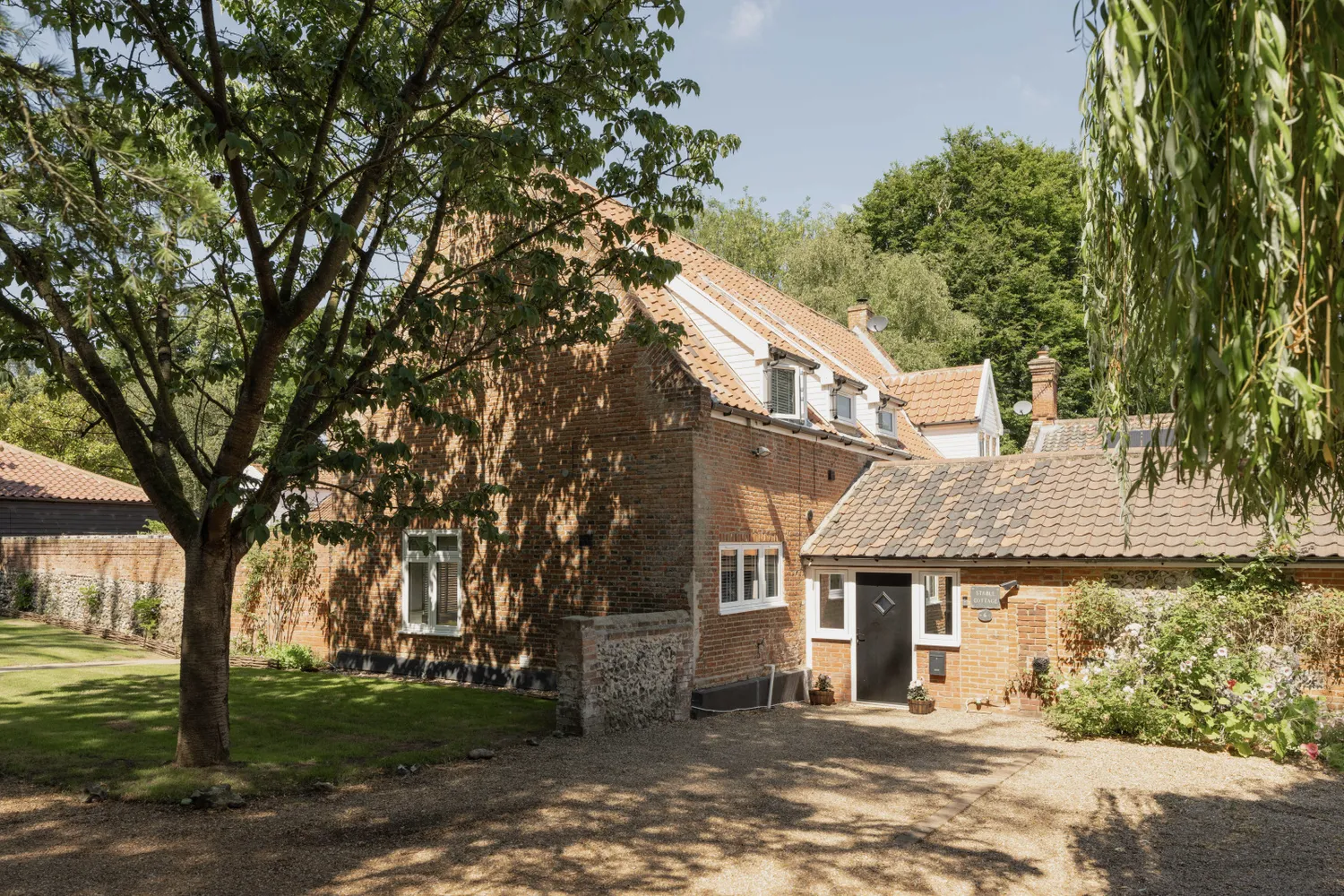 Watton Road, Colney, NR4 photo 32