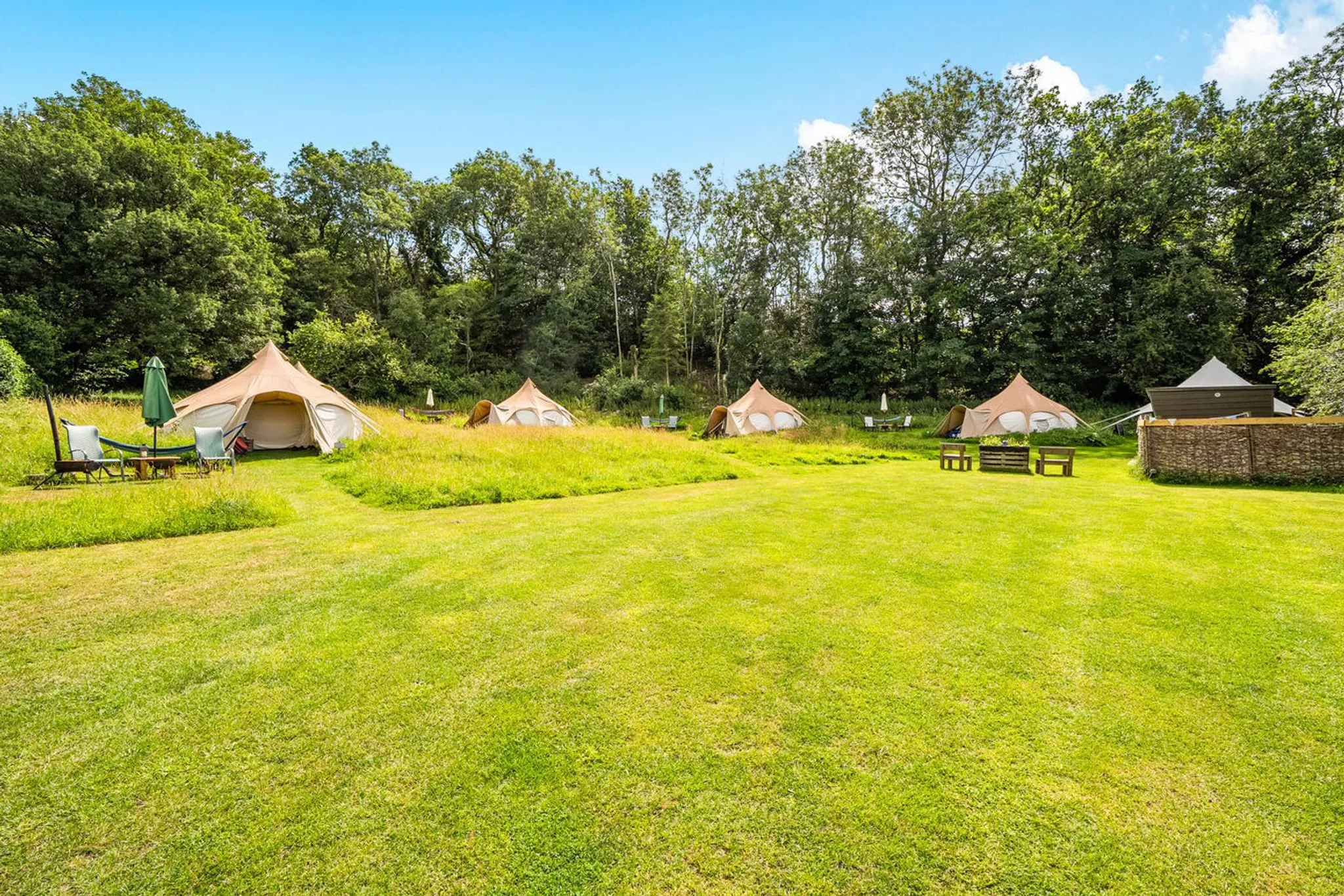https://mr0.homeflow-assets.co.uk/files/photo/image/47869/1715/_x_/58290190.jpg