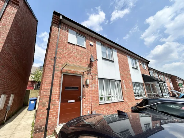 Christie Lane, Salford, M7