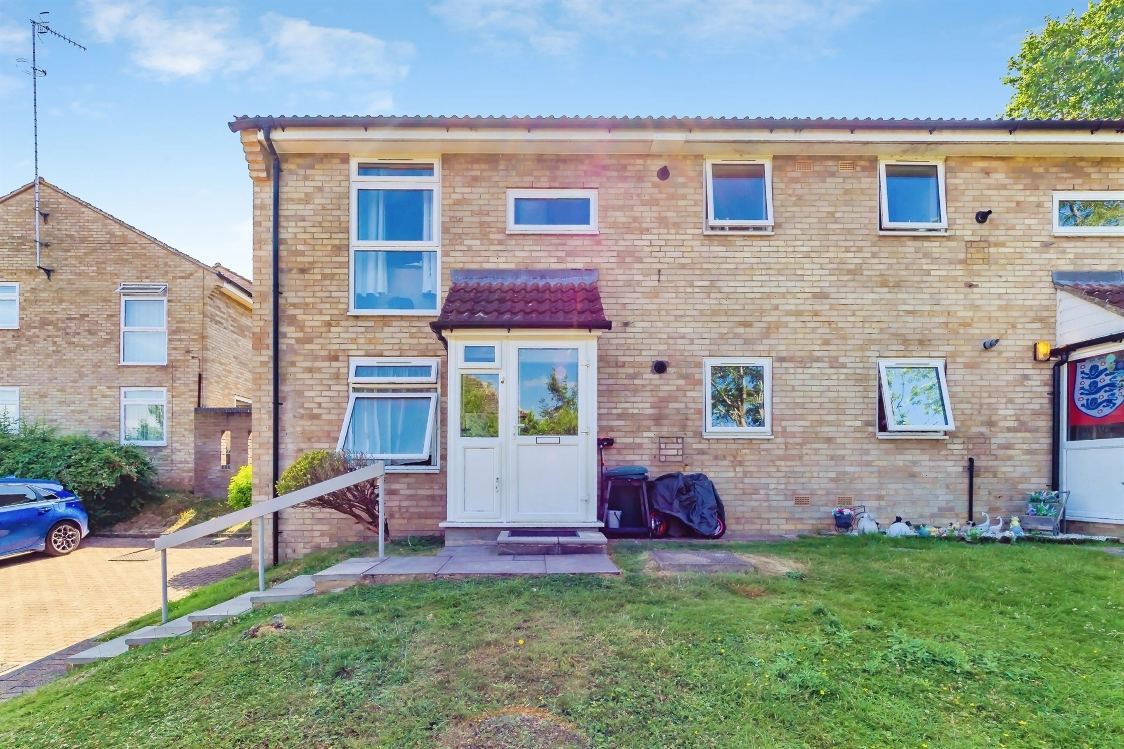 Property photo 0