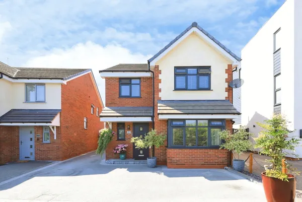 Eagles Place, Coningsby Drive, Kidder...