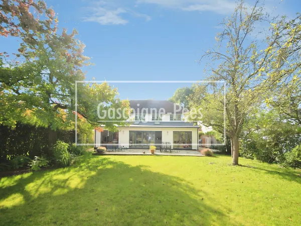 Robin Hood Lane, Guildford,