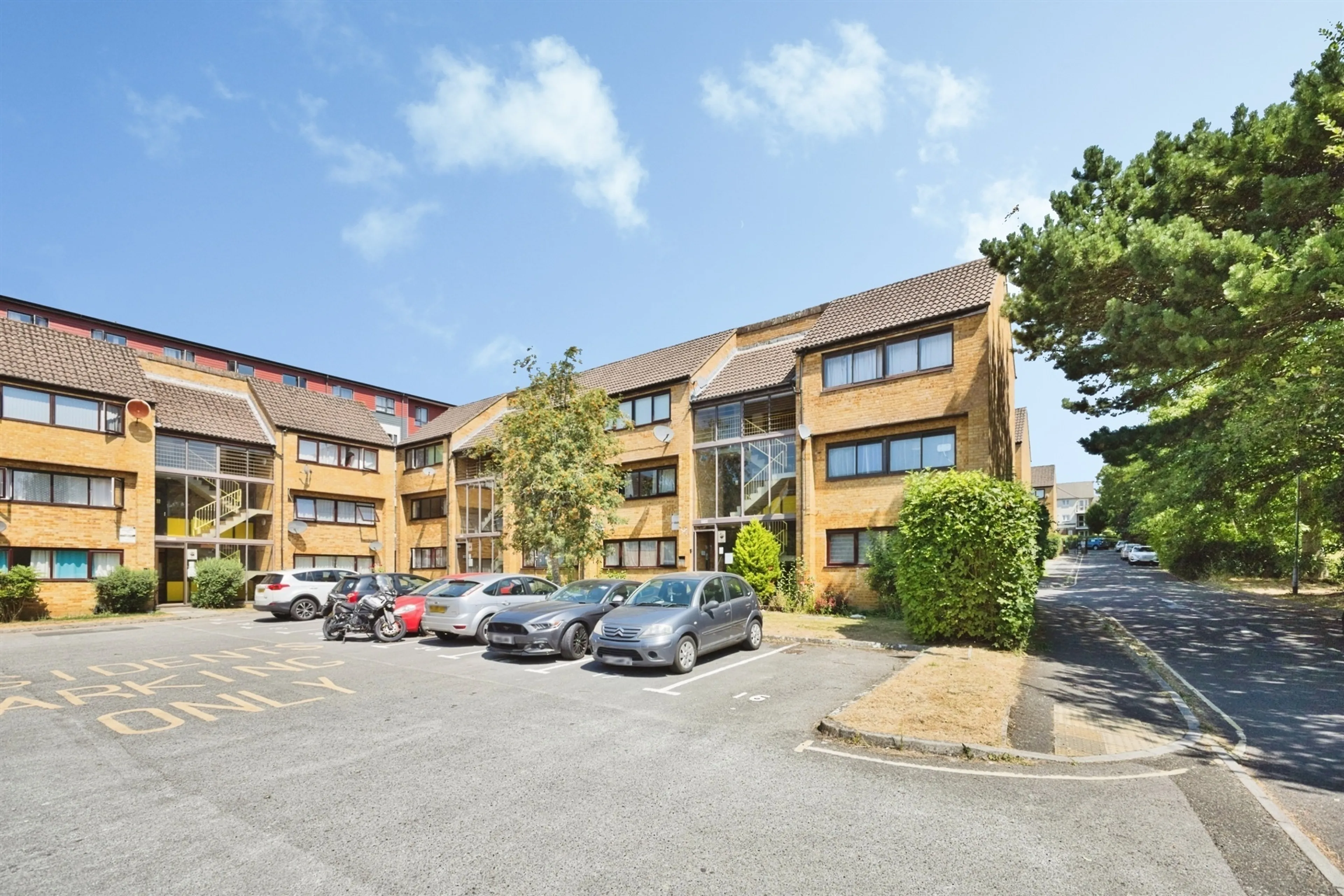 Property photo 0
