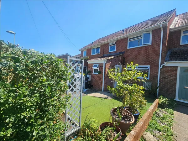 Main Road, SOUTHAMPTON, Hampshire, SO40