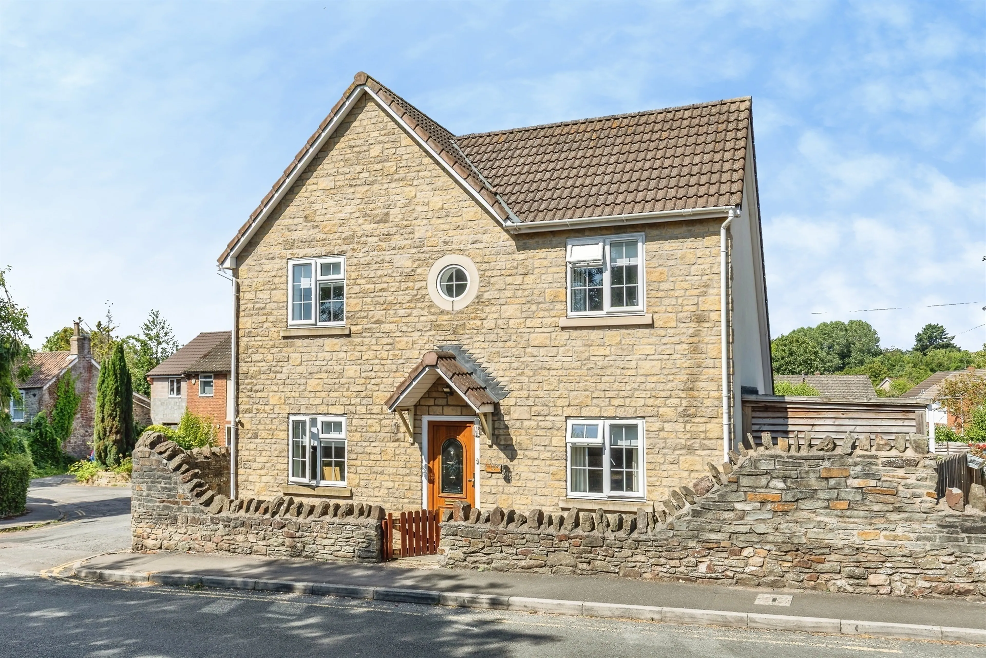 Property photo 0