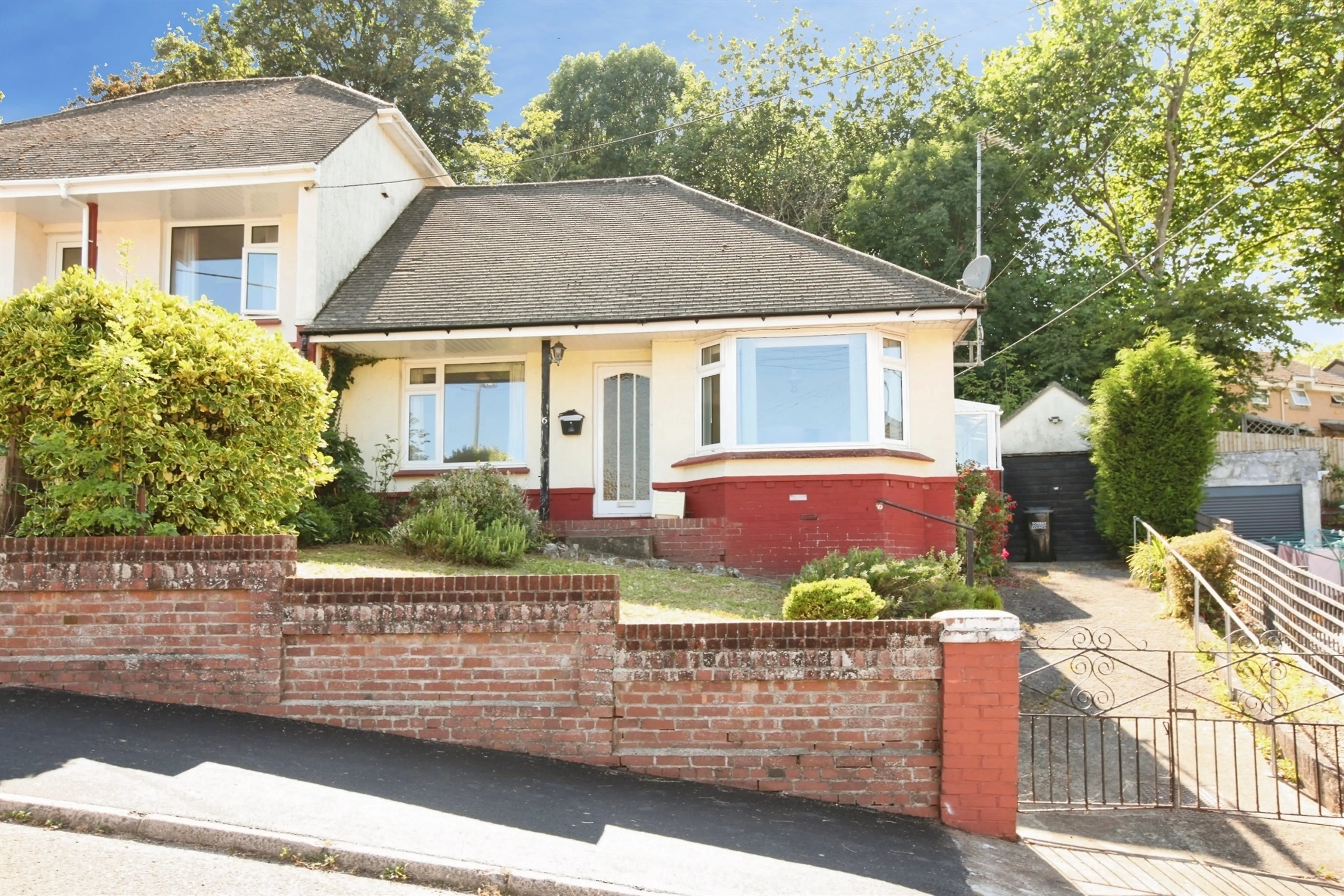Property photo 0