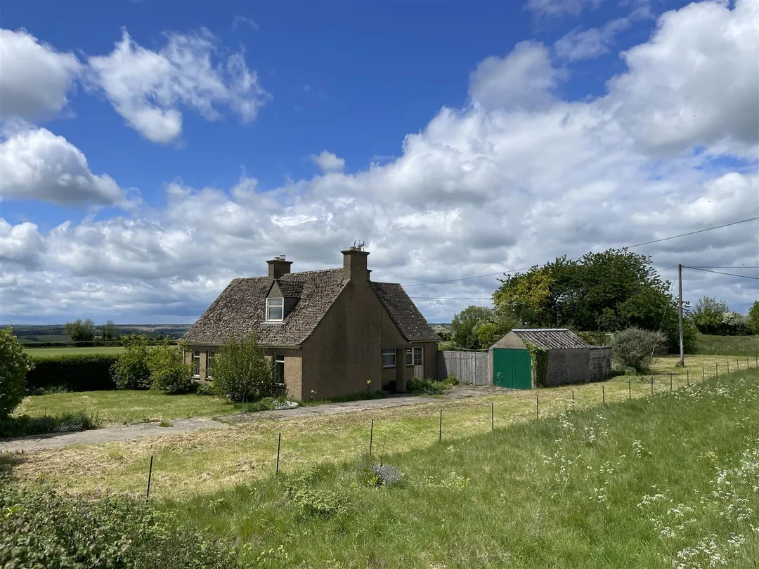 https://mr0.homeflow-assets.co.uk/files/photo/image/47871/5042/_x_/zjzXIcbnvkiHV8R9hvxCaQ.jpg