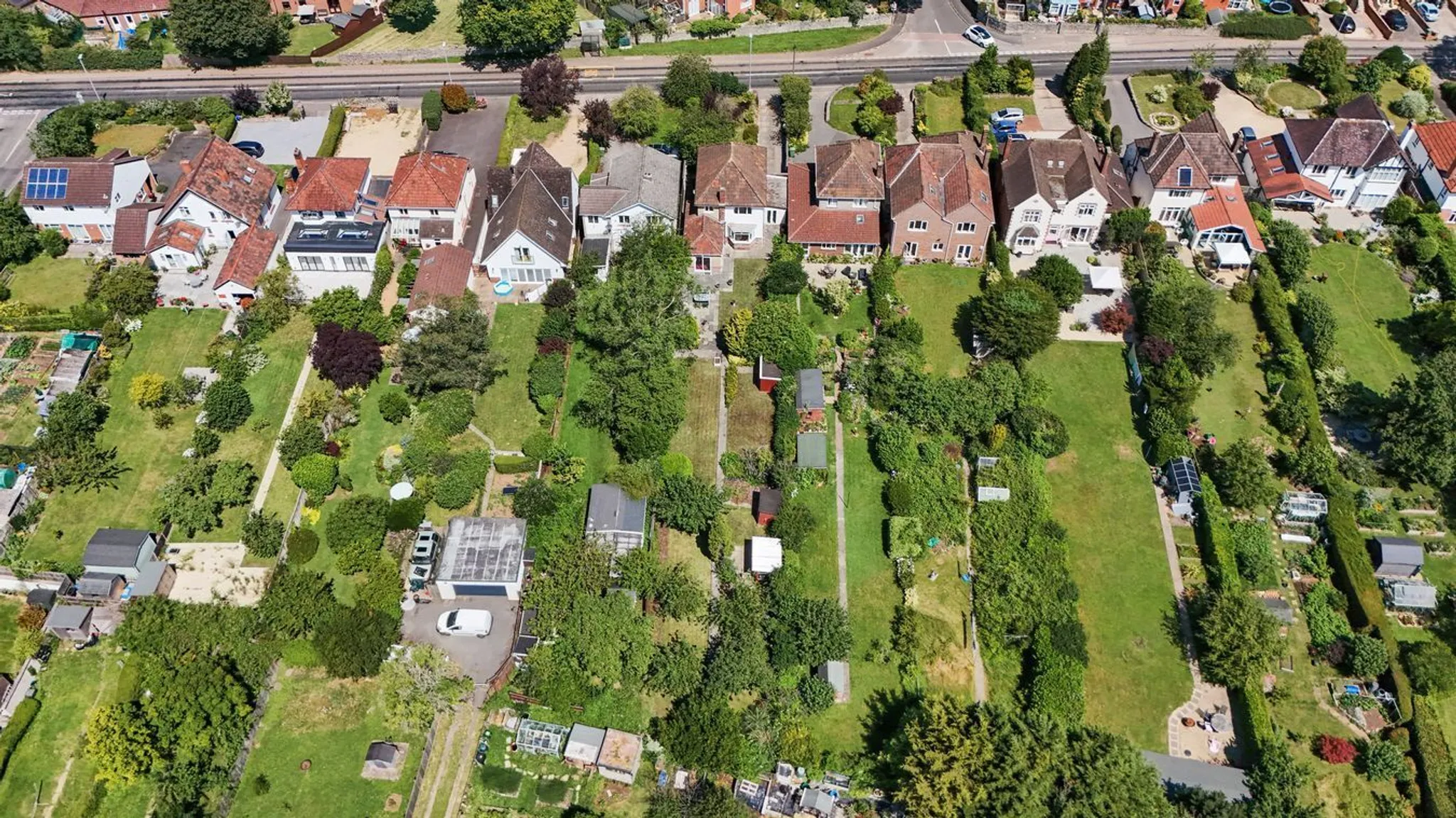 https://mr0.homeflow-assets.co.uk/files/photo/image/47871/5544/_x_/58130581.jpg