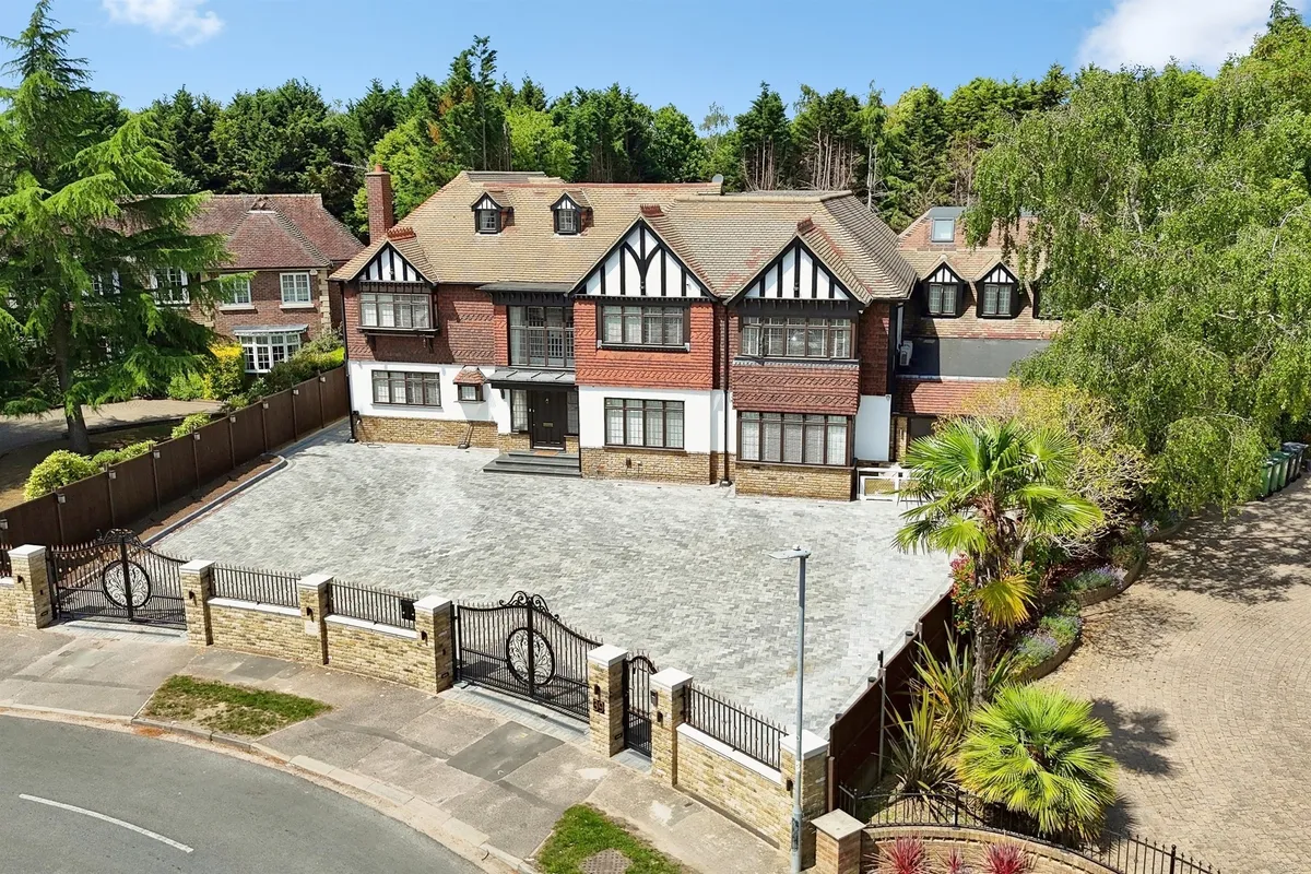 Carnaby Road, Broxbourne