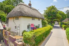 Village Street, Chilbolton, SO20 photo 1