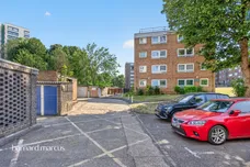 Violet Lane, Croydon