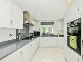 Taylor Close, Harlow thumb 2