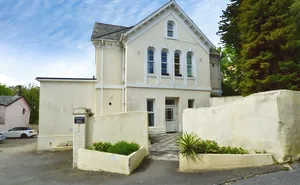 Hunters Moon, 500 Babbacombe Road, Torquay, Devon, TQ1 photo