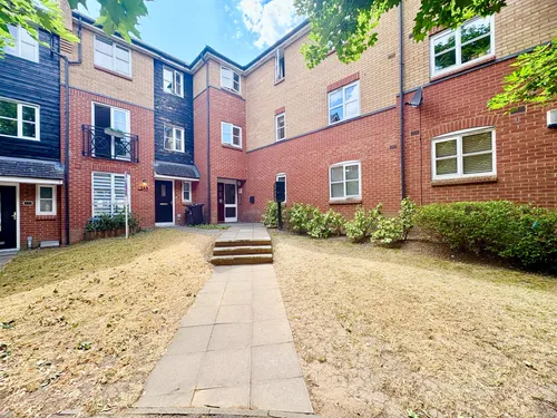 Plomer Avenue, HODDESDONphoto