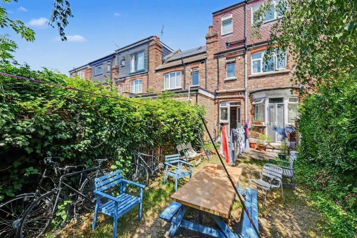 Dewsbury Road, London, NW10