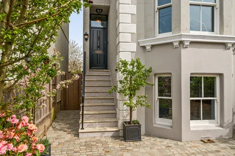 Stone Street, Tunbridge Wells, TN1