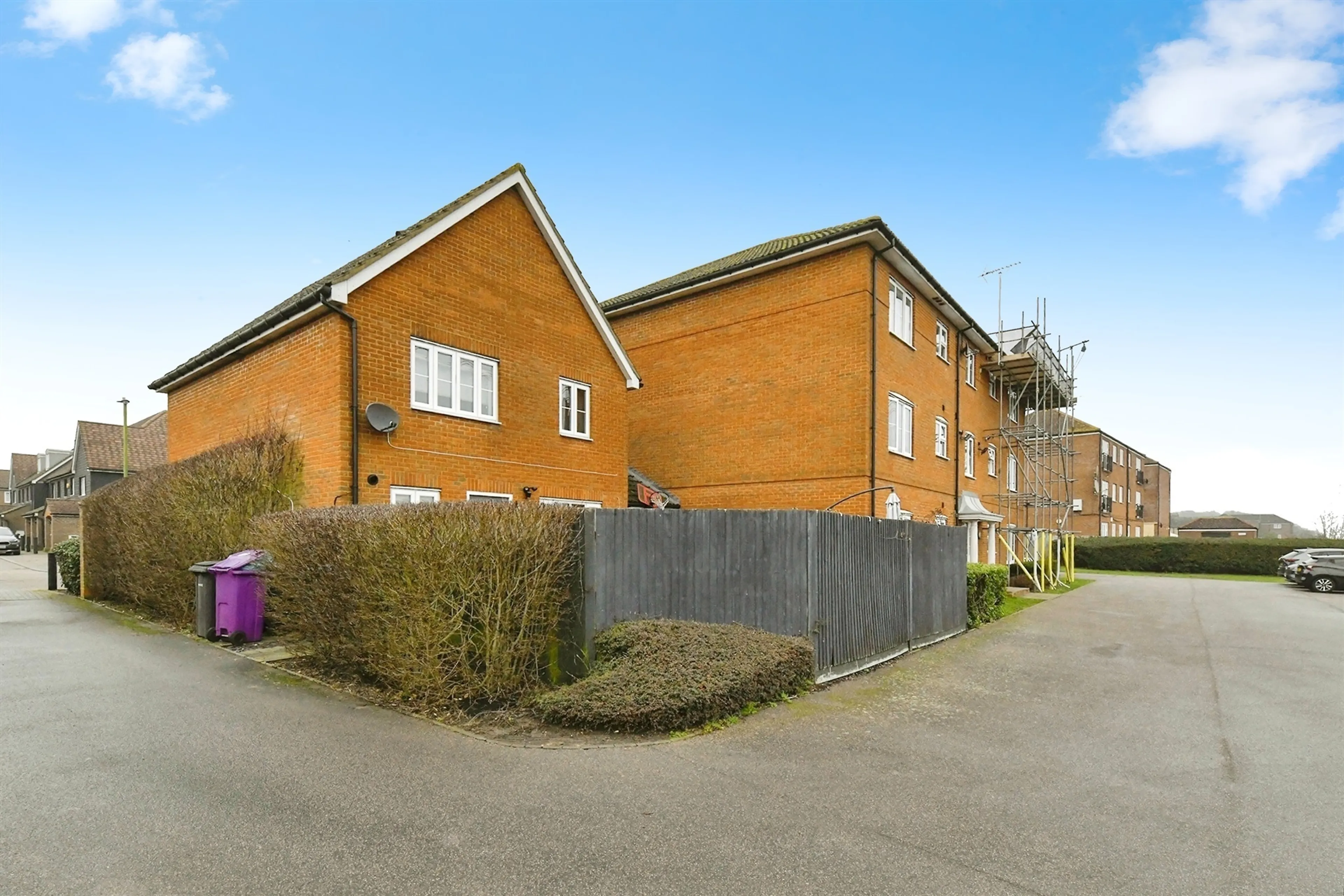 Property photo 0