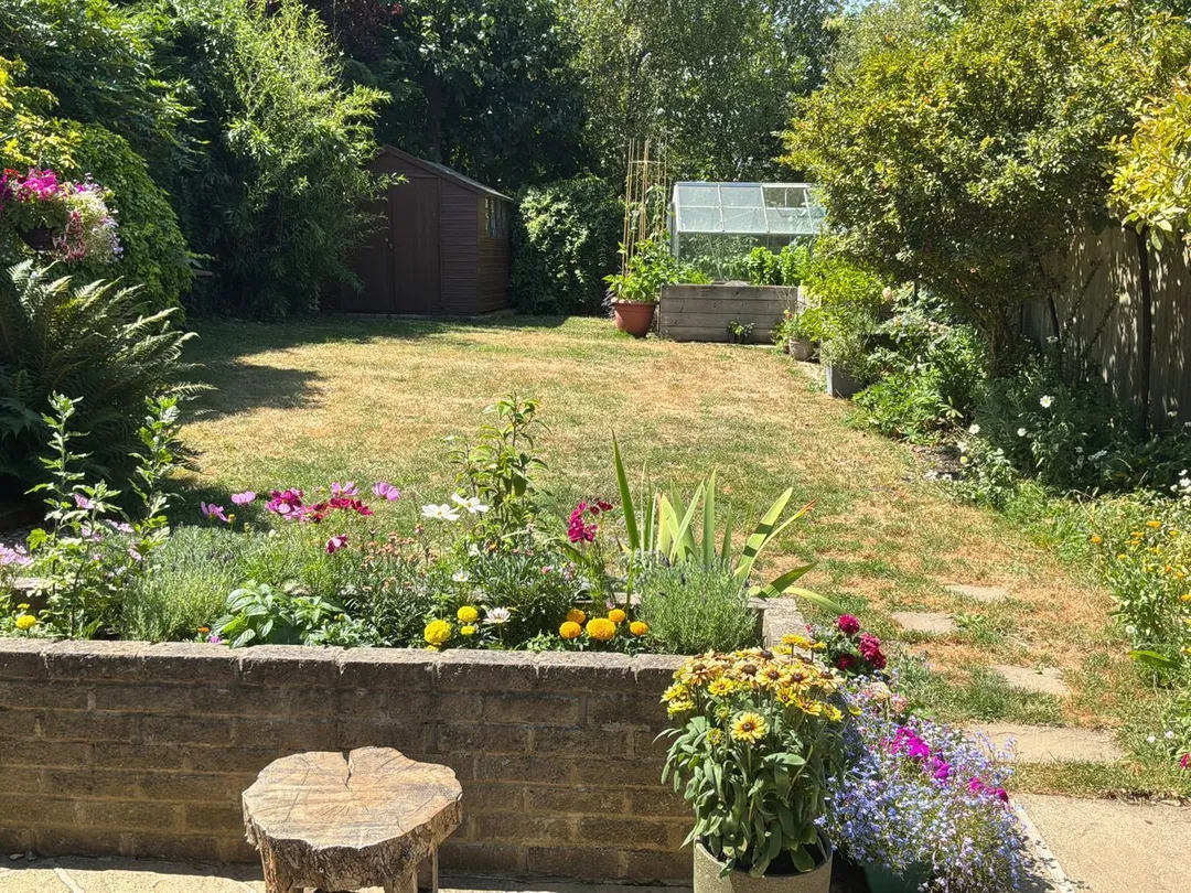 https://mr0.homeflow-assets.co.uk/files/photo/image/47874/5418/_x_/58309510.jpg