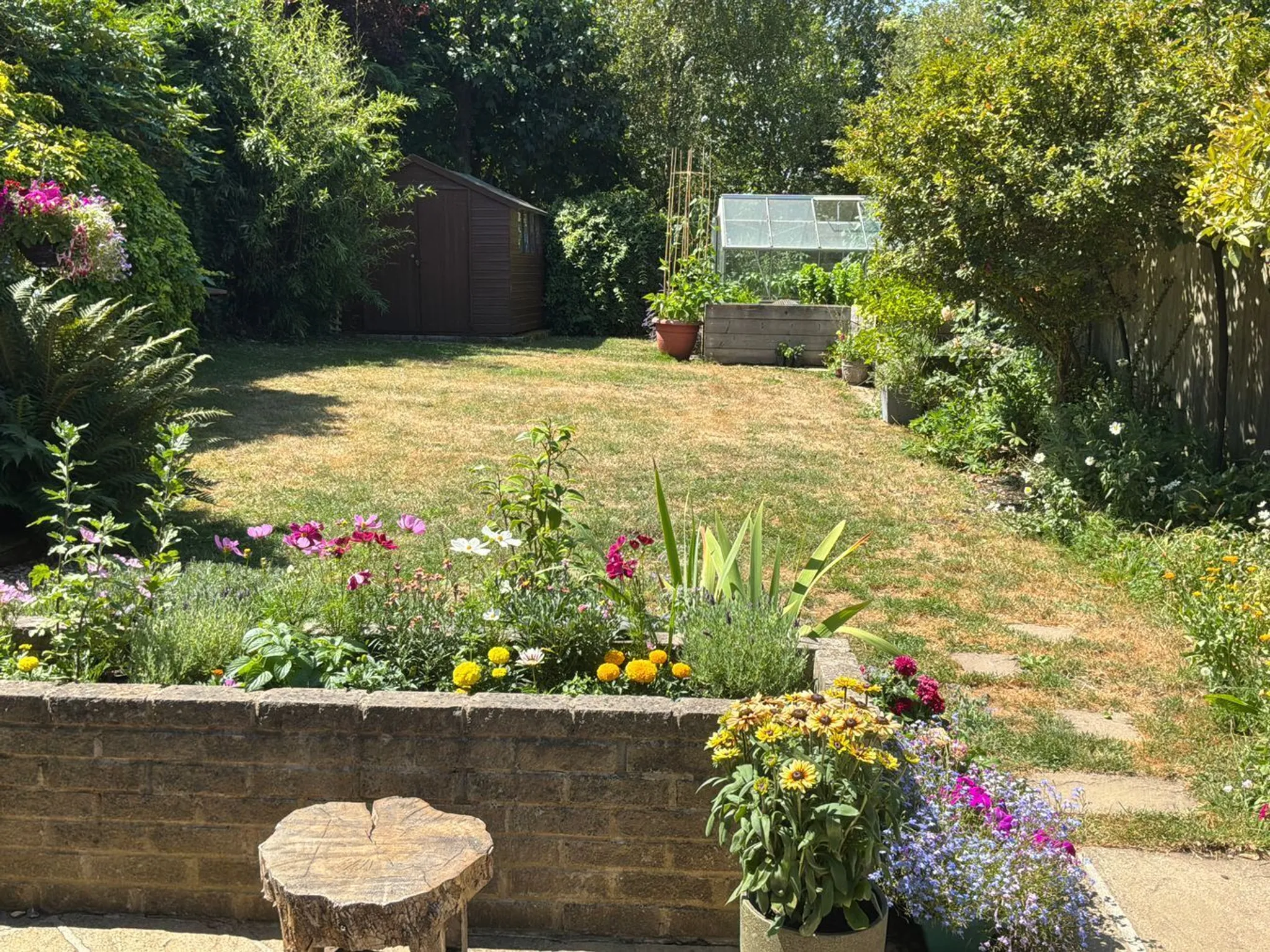 https://mr0.homeflow-assets.co.uk/files/photo/image/47874/5418/_x_/58309510.jpg