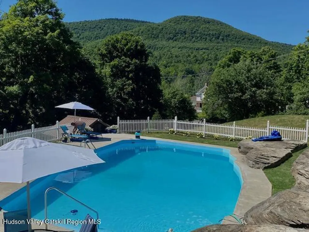 5268 County Route 20, Durham, NY 12422
