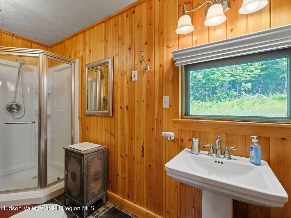 5268 County Route 20, Durham, NY 12422