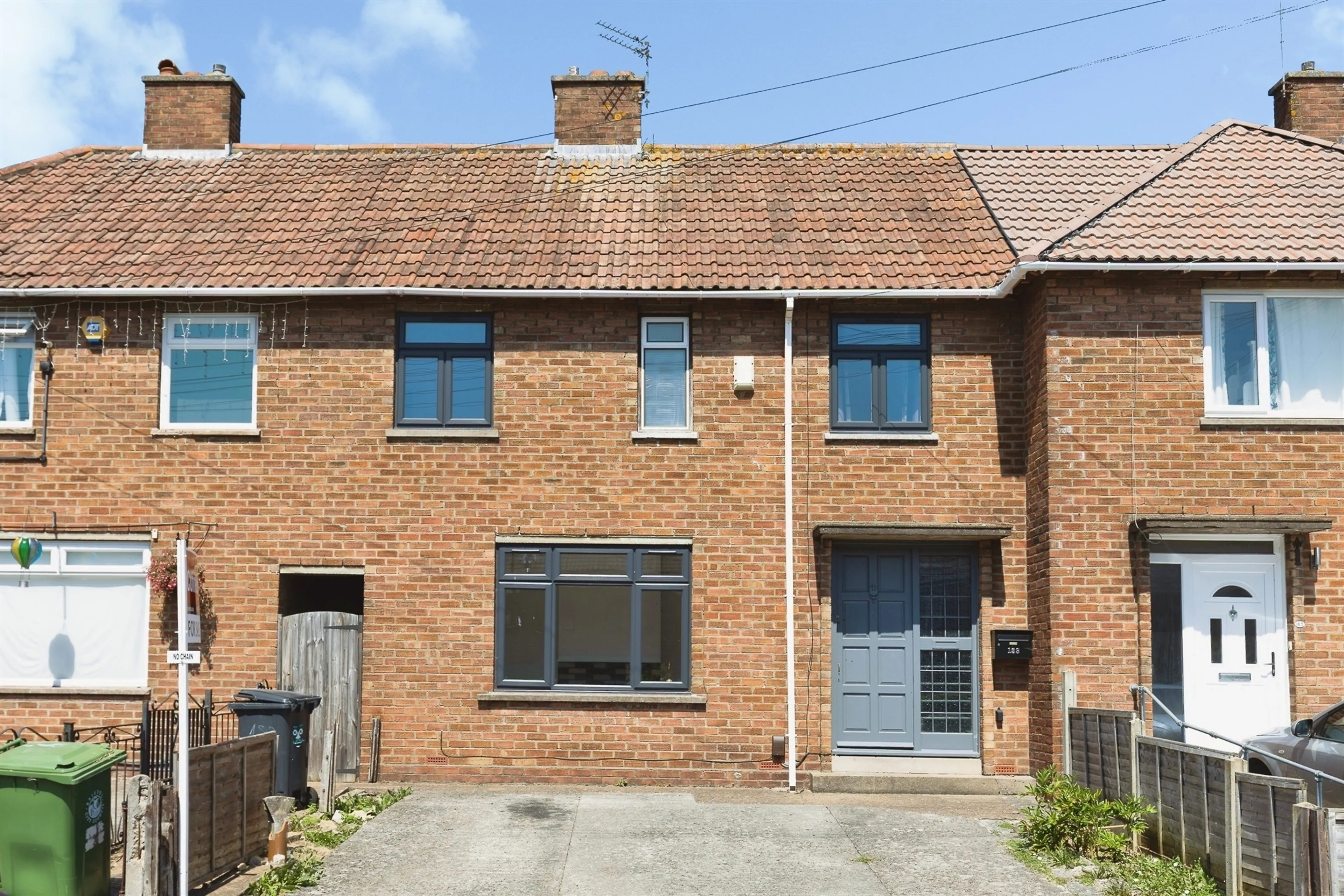 Property photo 0