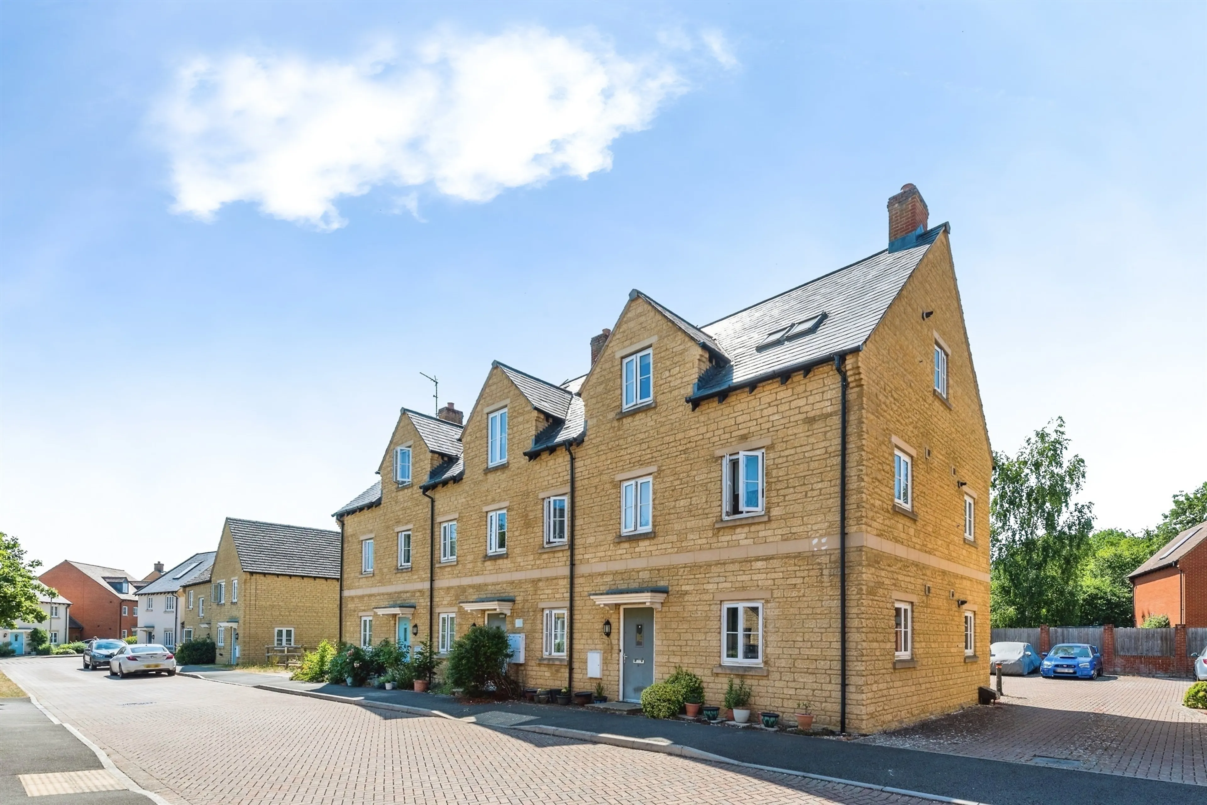 Property photo 0