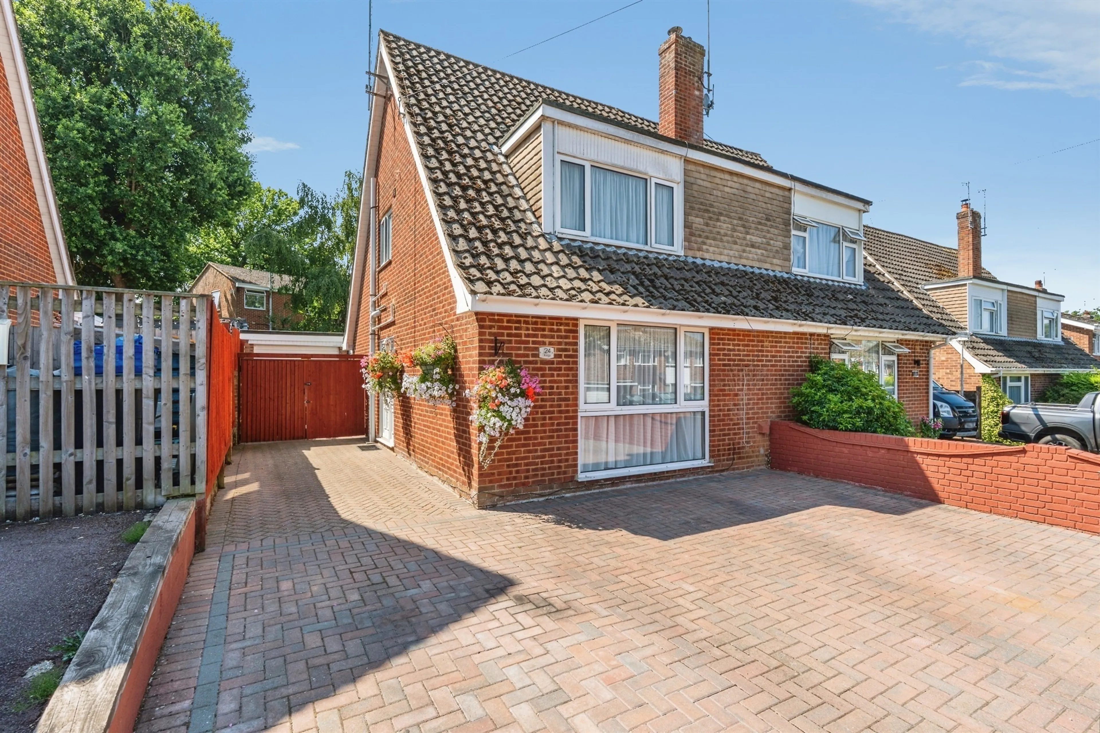 Property photo 0