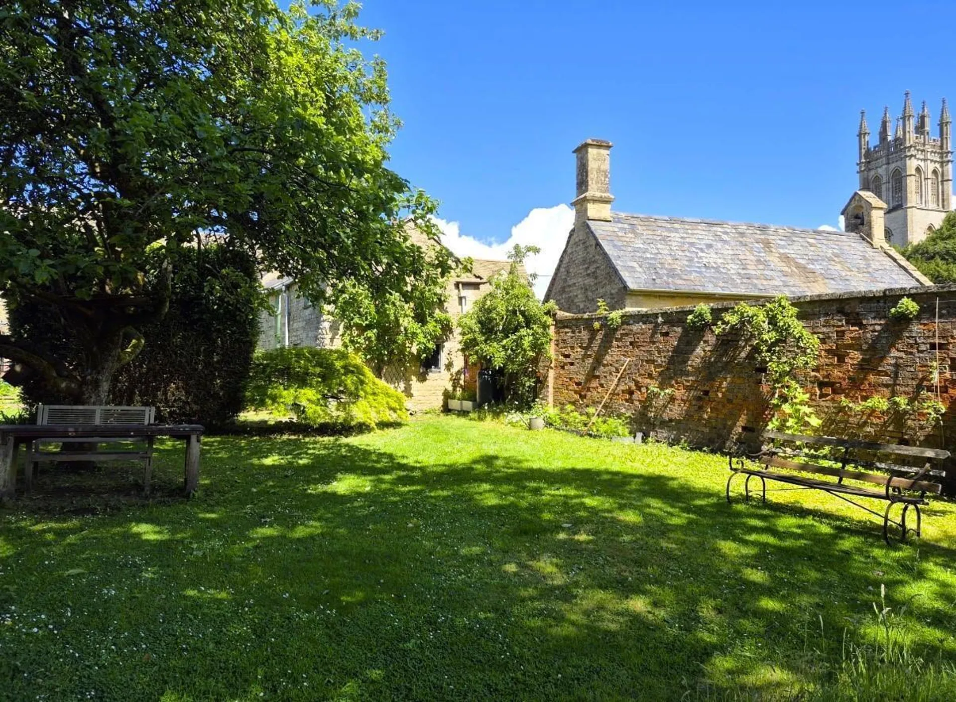 Property photo top 3