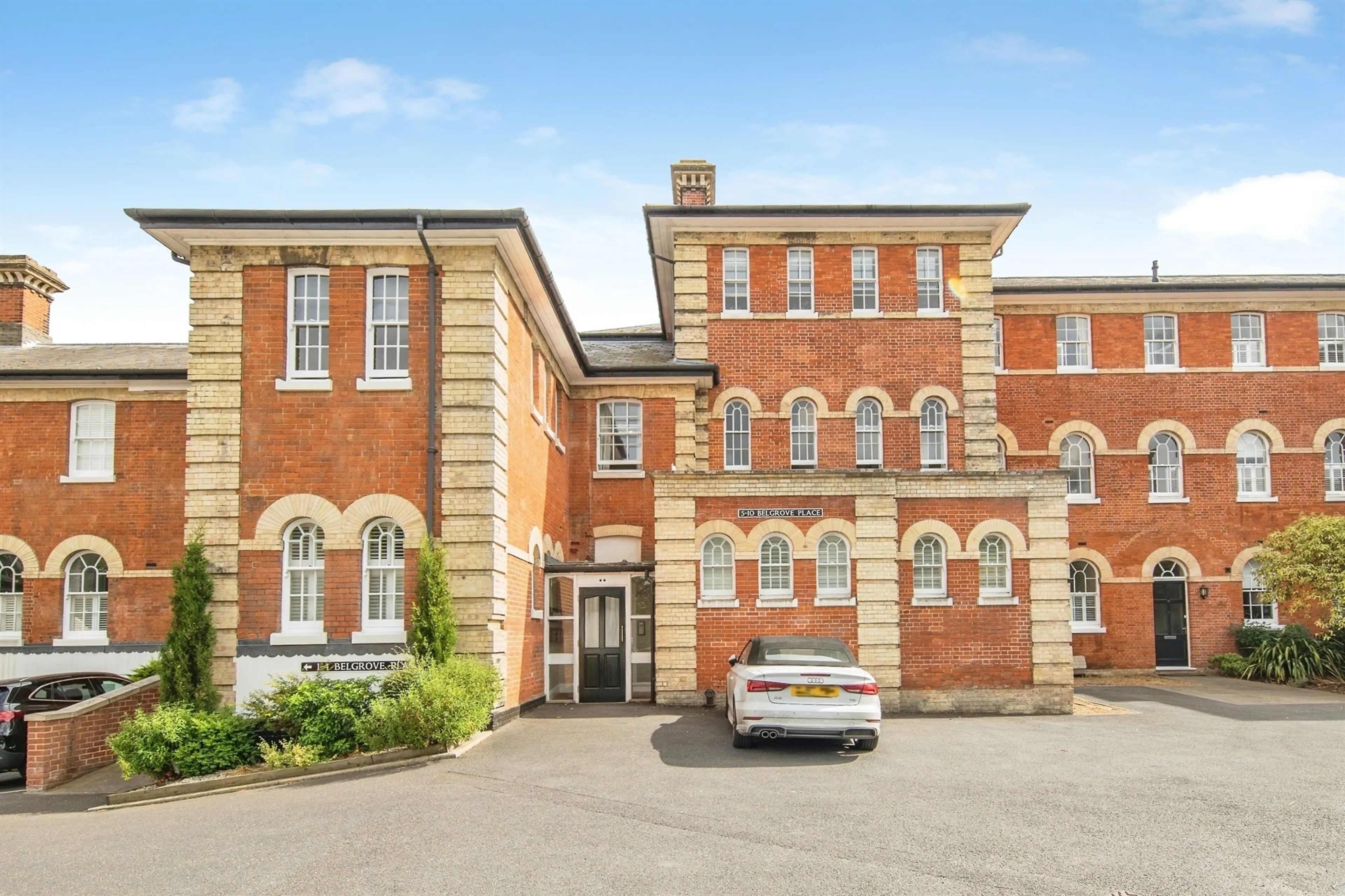 Property photo 0