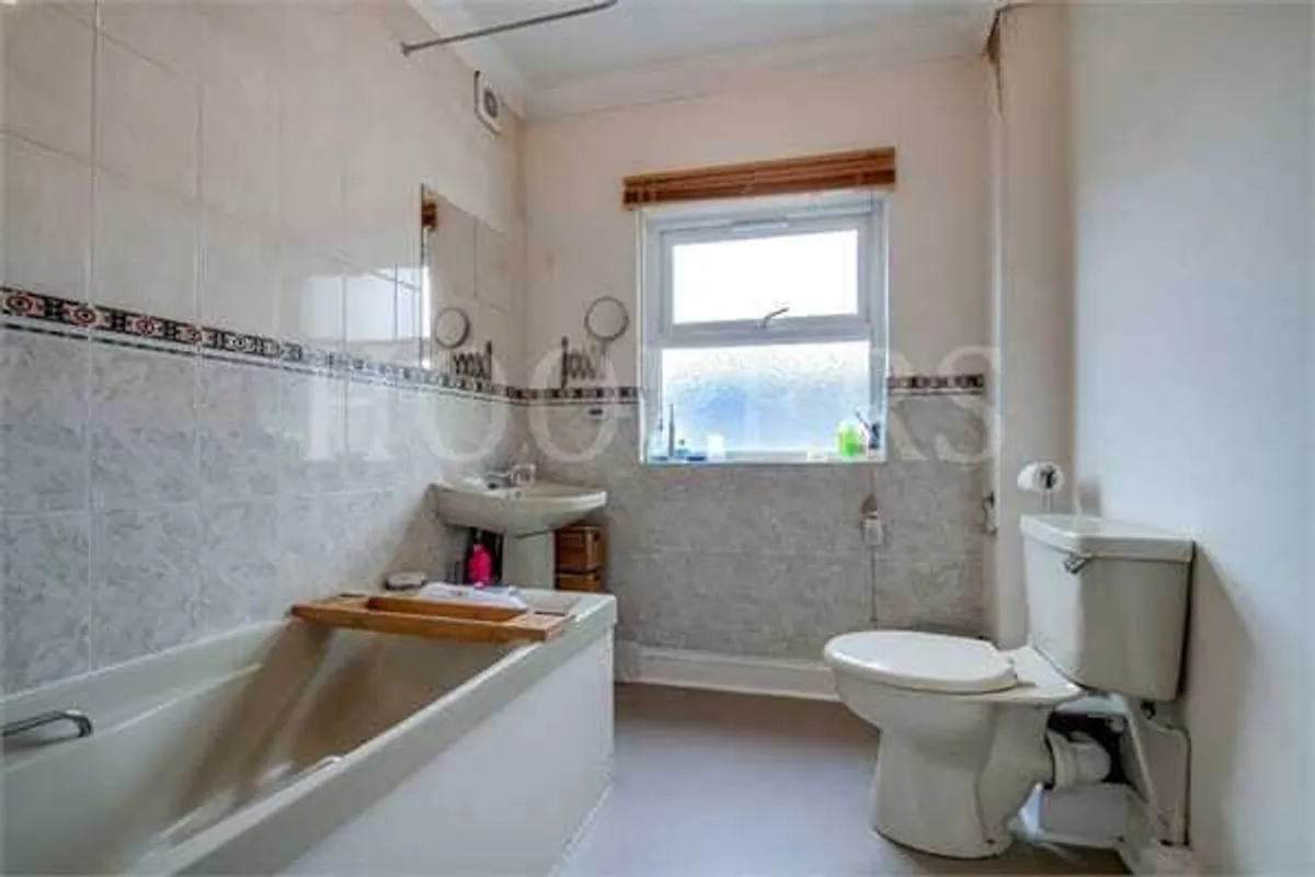 North Circular Road, London, NW10
