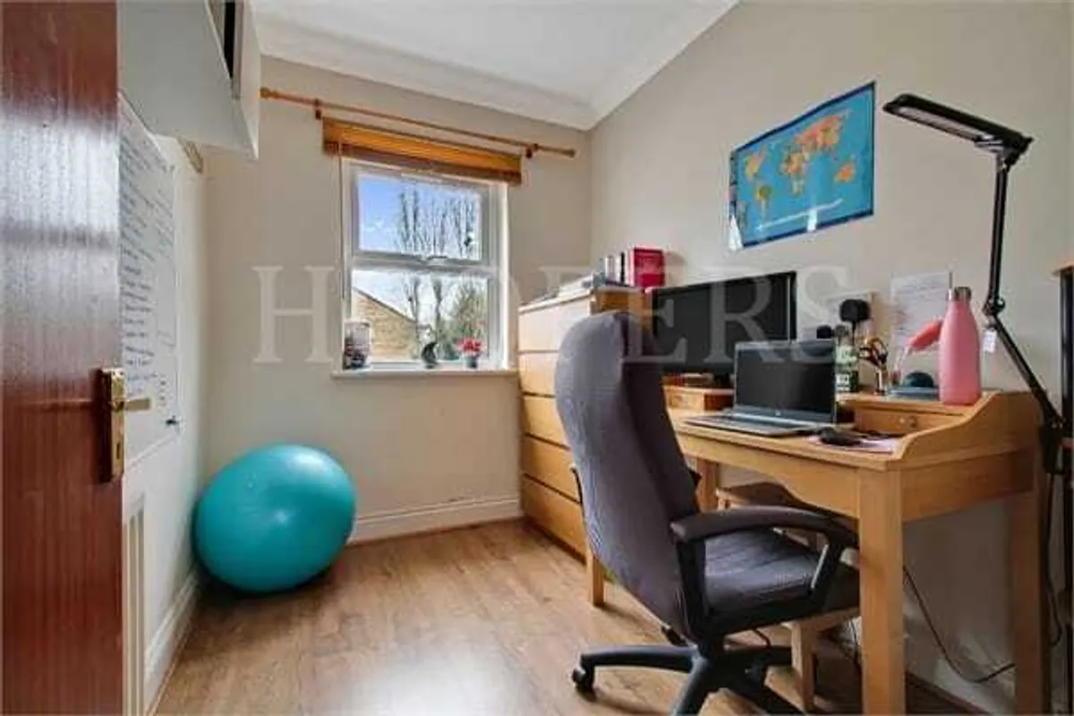 North Circular Road, London, NW10