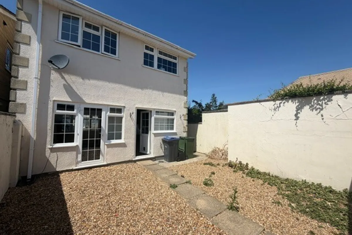Curzon Close, Calne, Wiltshire