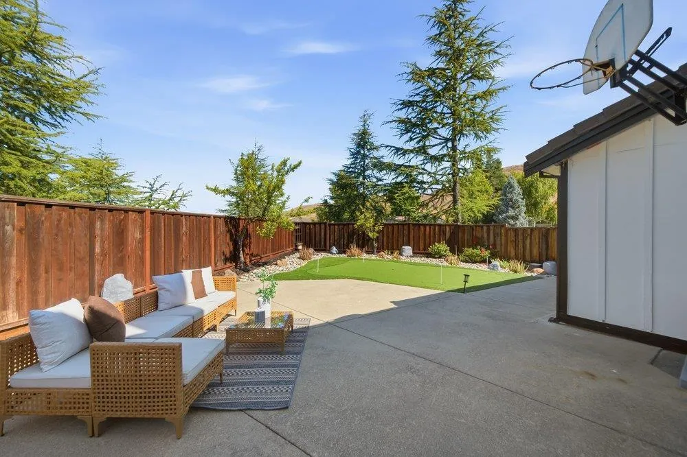 2008 Hill Meadow Pl, Danville, CA 94526