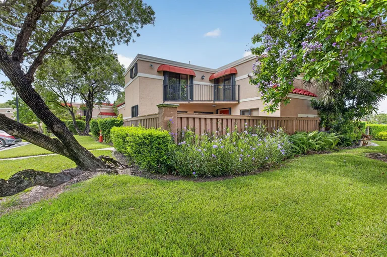 8230 Severn Dr, Boca Raton, FL 33433