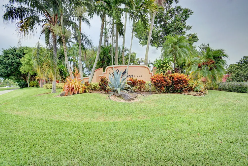 8230 Severn Dr, Boca Raton, FL 33433