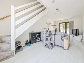 Aylward Close, Hadleigh, Ipswich thumb 3