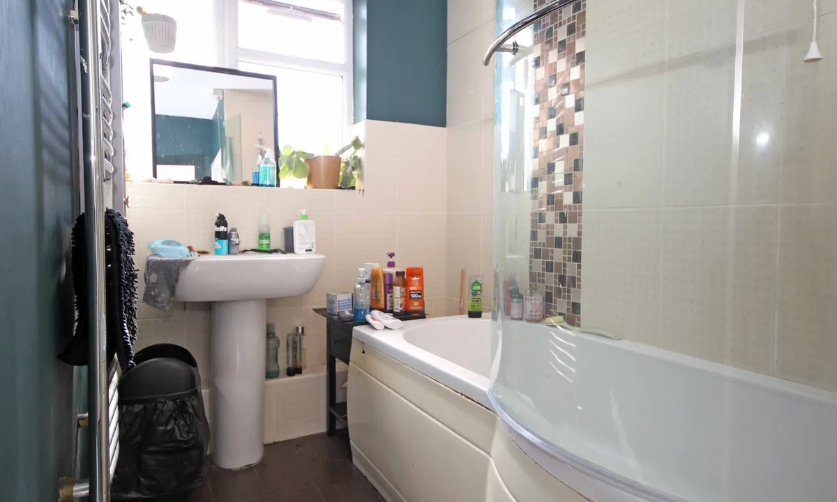 Glantraeth, Bangor, Gwynedd, LL57