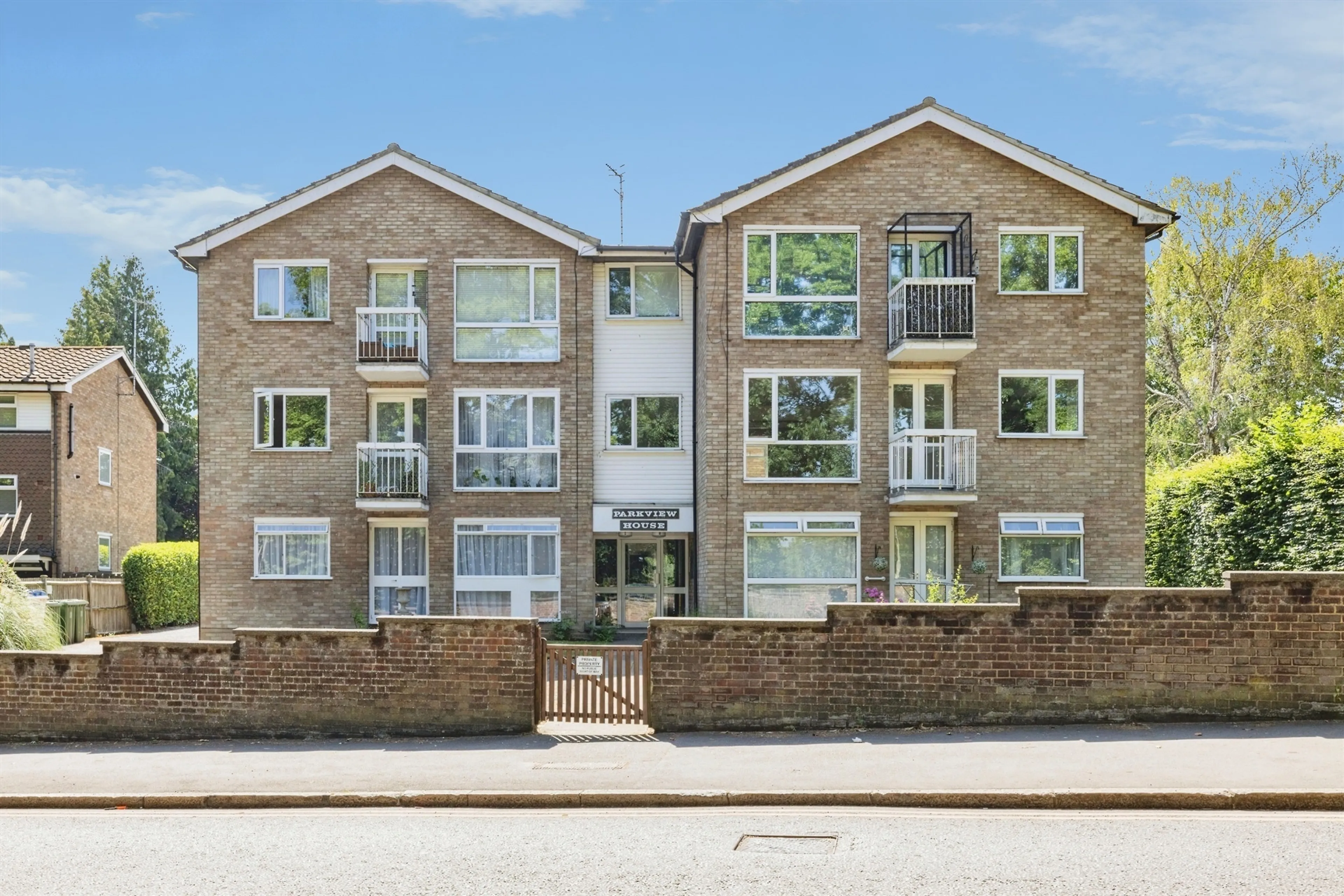 Property photo 0