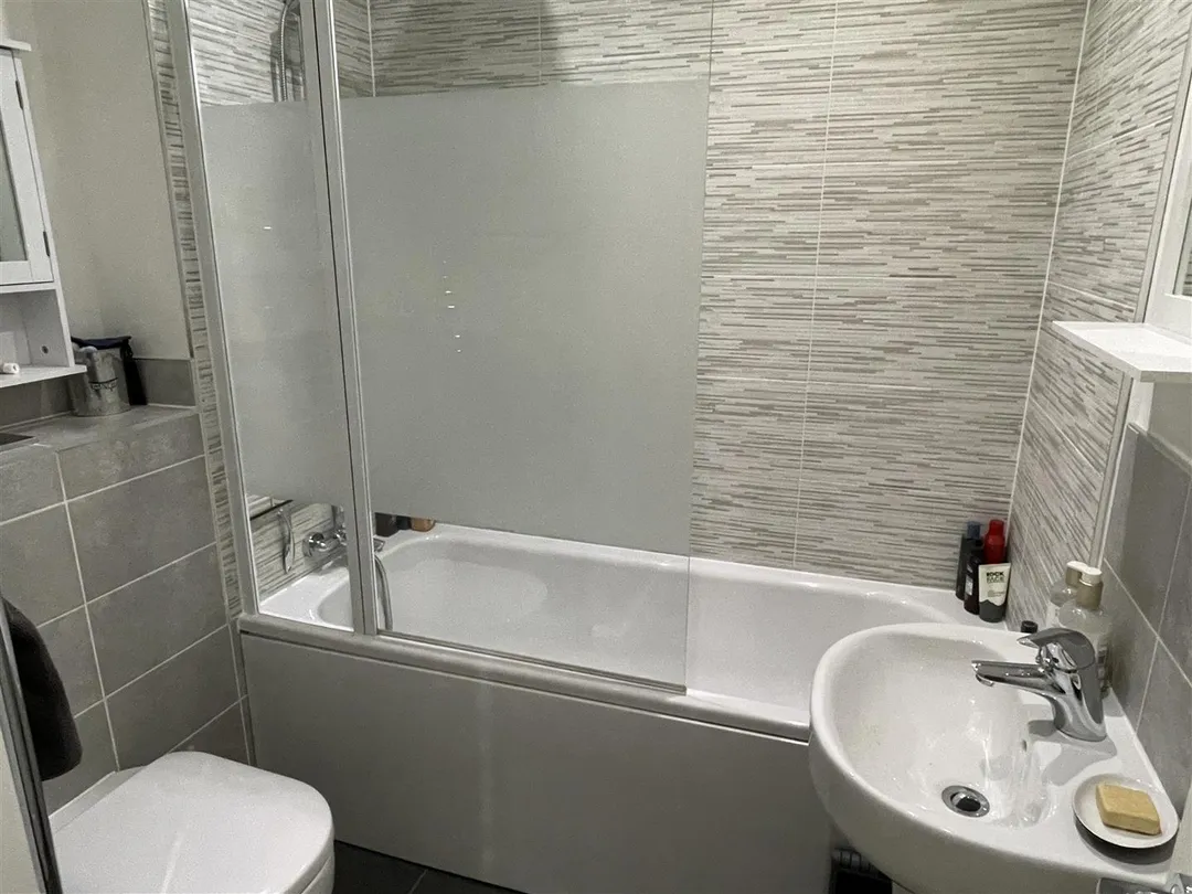 https://mr0.homeflow-assets.co.uk/files/photo/image/47881/4610/_x_/f8hbFuPSJEKeRAQ5XEuDAQ.jpg