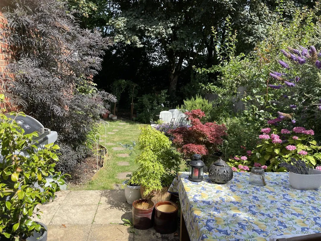 https://mr0.homeflow-assets.co.uk/files/photo/image/47881/4632/_x_/cwP5K5Y3akiAMqknHHwWJg.jpg