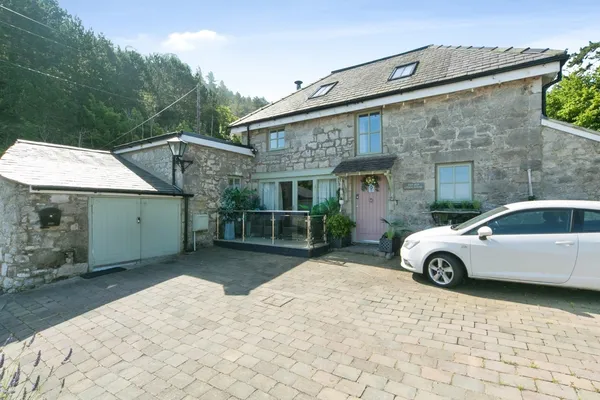 Clip Terfyn, Llanddulas, Abergele, Co...