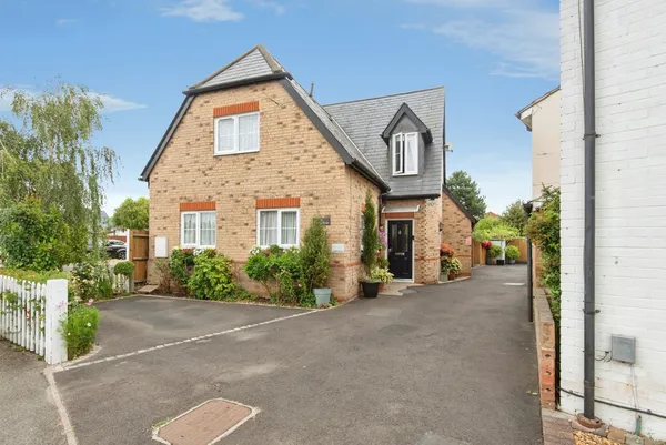 High Street, Arlesey, Bedfordshire, SG15